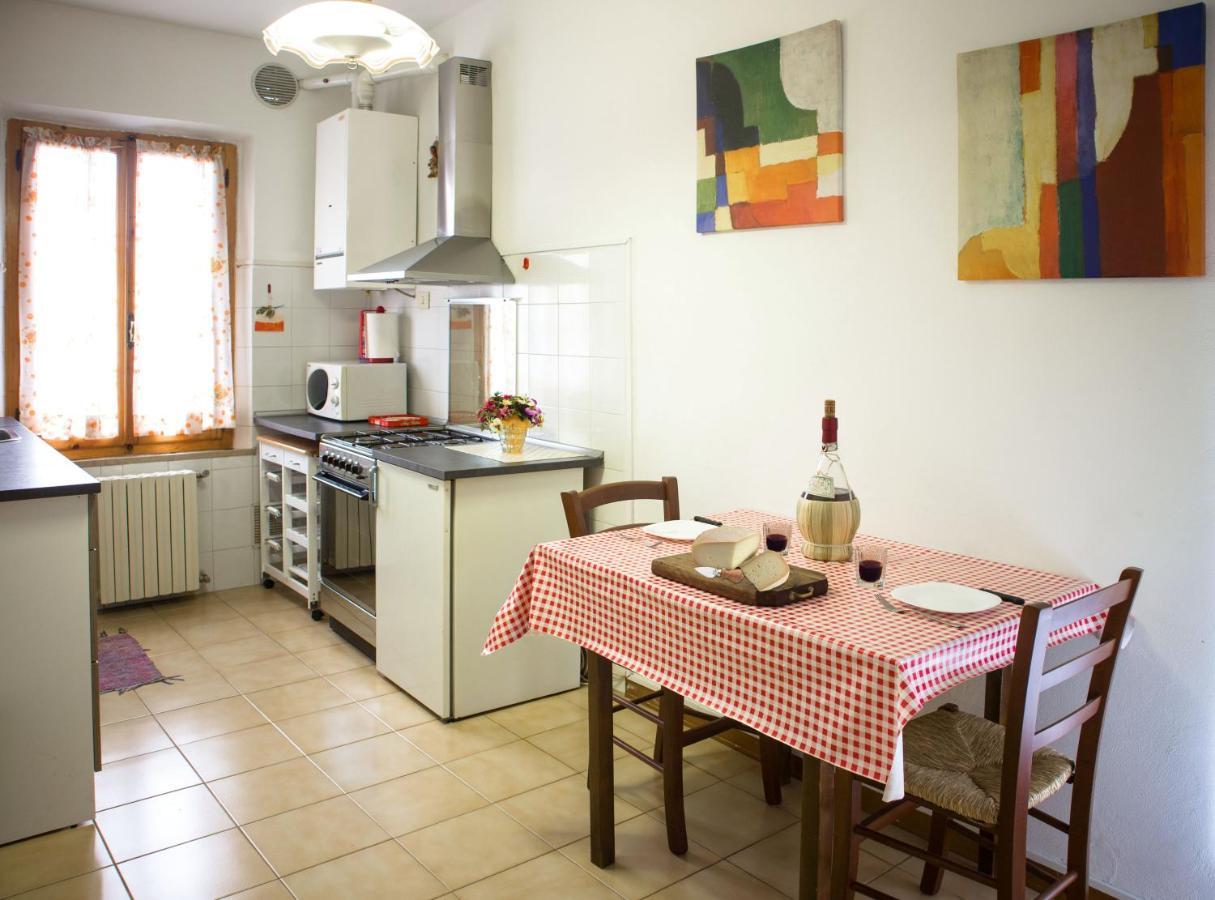 Cheap Apartment In The Old Village Colle Val D'Elsa Bagian luar foto