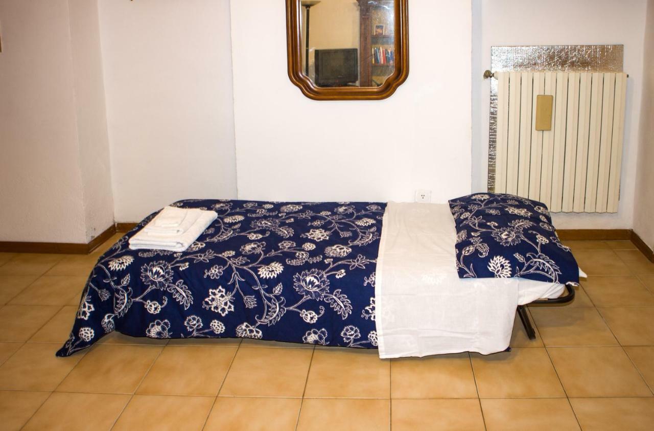 Cheap Apartment In The Old Village Colle Val D'Elsa Bagian luar foto